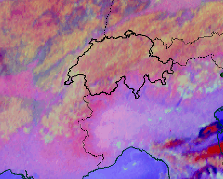 Animazione satellitare a infrarossi con nubi a media quota in arancione e nubi ad alta quota in blu scuro. (EUMETSAT)