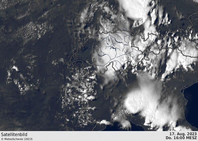 Fig. 2. Immagine satellitare del satellite geostazionario MeteoSat, canale ad alta risoluzione HRV. L’attività temporalesca regolare nella regione alpina e le conseguenti correnti discendenti rimescolano la massa d’aria con cadenza giornaliera: nella prima fase canicolare allertata con il livello d’allerta 3 le soglie vengono superate in modo molto irregolare. 