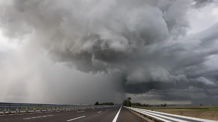 Una supercella fotografata in Piemonte (Dean Gill - deanostorm.com)