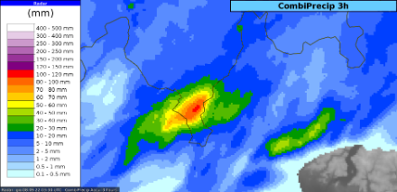 Fig. 2: accumulo di pioggia sulle 3 ore stimato dal radar fra le 2:30 e le 5:30 ora locale. Il massimo si trovava proprio sull’agglomerato di Lugano, con valori in parte oltre i 100 mm.