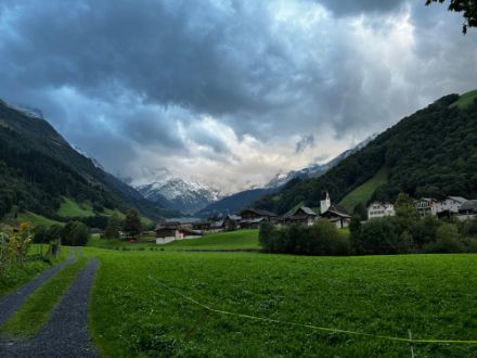 Cielo nuvoloso oggi alle 7:30 a Elm. Fonte: app di MeteoSvizzera