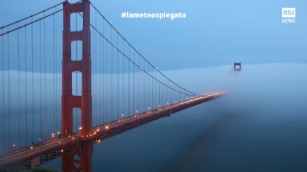 Fig.4: la nebbia da avvezione avvolge quasi completamente il noto Golden Gate Bridge di San Francisco Fonte: Flickr - runner310.