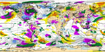 Fig. 2: La previsione del modello numerico ECWMF per le 24 ore prima della notte di Natale delle zone al mondo in cui vi sono condizioni meteorologiche che si scostano in modo importante dalla normalità. Le zone azzurro-blu indicano temperature più fredde della norma, quelle giallo-arancioni temperature più calde della norma. Il colore viola indica la presenza di forti venti, mentre il colore verde scuro la presenza di precipitazioni abbondanti. Le linee nere indicano le isobare, vale a dire le linee con il valore della pressione al suolo. 