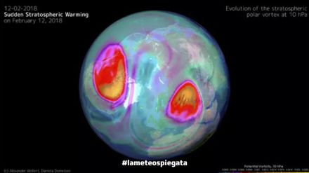 Fig.2: l'immagine mostra un cosiddetto riscaldamento stratosferico improvviso (SSW) che si è verificato il 12 febbraio 2018. È visualizzato attraverso la vorticità potenziale sopra il Polo Nord al livello di 10hPa (circa 30km) sopra la superficie terrestre e consiste in una scissione del vortice polare invernale in due vortici separati che interagiscono tra loro.