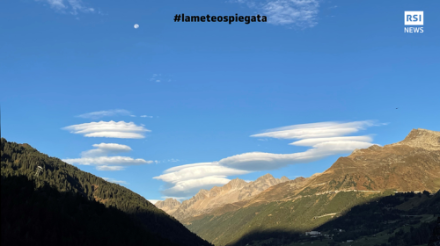 Fig. 3: Nubi lenticolari prodotte dal favonio fotografate in Valle Bedretto. Foto: M. Fabbro.