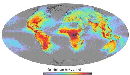 Fulminazione a livello mondiale. A livello continentale l'Africa mostra il maggior numero di fulmini, a livello regionale il lago Maracaibo mostra la più elevata densità. Fonte: NASA Earth Observatory