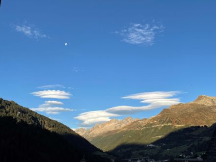 Figura 5: Nubi lenticolari visibili in Valle Bedretto.