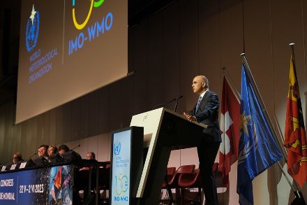 Il 19° Congresso dell'OMM è stato aperto il 22 maggio dal presidente della Confederazione Alain Berset. Nel suo discorso ha sottolineato il ruolo centrale dell'OMM nella lotta ai cambiamenti climatici e nel fornire allerte tempestive per gli eventi estremi. Immagine: OMM.