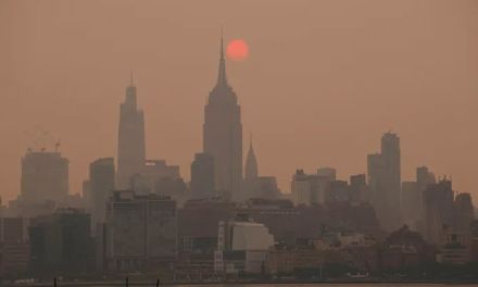 Smog su New-York (USA) il 6 giugno 2023. 