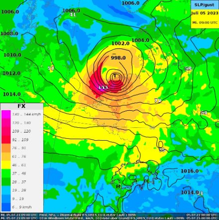 Raffiche massime per questa mattina, calcolate da ECMWF. Nell'area della zona viola uno "sting jet" potrebbe esserne stata la causa.