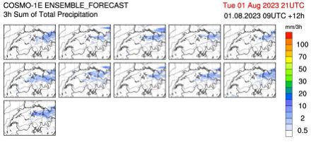 Fig. 2: Previsioni ensemble del modello COSMO-1E per il 1° agosto alle 21 UTC (23.00 ora locale), che modella le precipitazioni del 1° agosto 2023 tra le 20.00 e le 23.00. Tutti i membri prevedono tempo asciutto nella Svizzera in gran parte della Svizzera. Anche la zona di precipitazioni visibile sulla Svizzera nord-orientale si sposterà sempre più verso est.