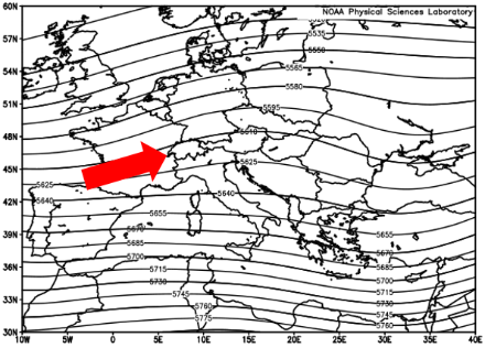 Geopotenziale medio a 500 hPa (circa 5500 metri) dal 20 aprile al 10 maggio nel periodo 1991-2020 secondo le rianalisi https://psl.noaa.gov/data/composites/day/.  Ovviamente, le situazioni da sud e sudovest sono più frequenti di quelle occidentali, nord-occidentali e settentrionali in questo periodo dell'anno. Questo favorisce le situazioni di favonio nelle vallate nordalpine.