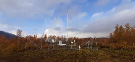 Fig. 4: la stazione di misura di Nikkaluokta (Lapponia svedese) ripresa nel mese di settembre