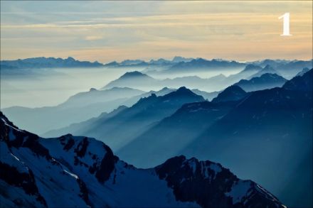 Raggi luminosi mattutini durante la salita sul Zinalrothorn. Foto: Élie Kirchner.