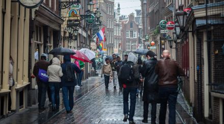 Fig. 4: le vie del centro di Amsterdam in una giornata di pioggia. 