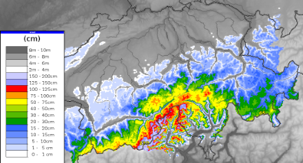 Fig. 4: Accumulo totale di neve fresca previsto entro lunedì mattina alle 06 UTC dal modello OSHD. La previsione ricopre la Svizzera idrologica. 