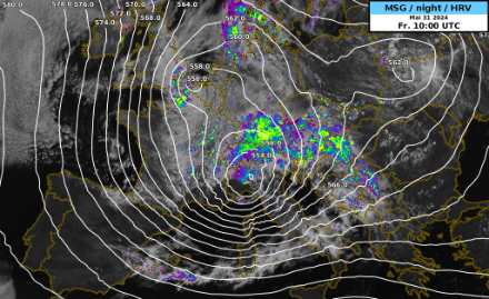 Immagine satellitare combinata con le precipitazioni (radar) e il geopotenziale a 500 hPa. 