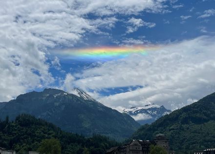 Arco circumorizzontale sopra l'Oberland bernese il 14  giugno 2024. Foto: segnalazioni meteo tramite l'app di MeteoSvizzera. 