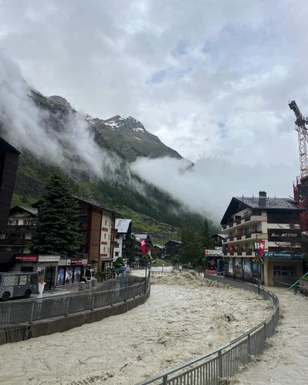 Straripamento del fiume Vispa nella località di Zermatt.