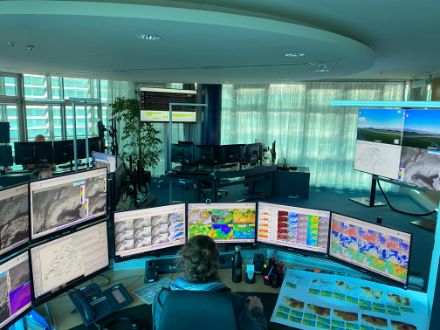 Sala previsioni presso il Centro regionale di MeteoSvizzera a Ginevra. 