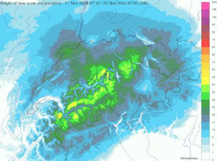 Accumuli di neve fresca caduti durante l'evento del 21 novembre 2024 su tutta la Svizzera, stimati dall'algoritmo INCA. 