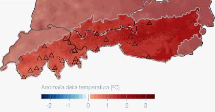 Anomalia di temperatura per il semestre estivo del 2024 rispetto al periodo di riferimento 1991-2020. Sulla regione alpina dei tre Paesi il periodo maggio-ottobre 2024 è stato in media da 0,6 a 2 gradi più caldo della norma.