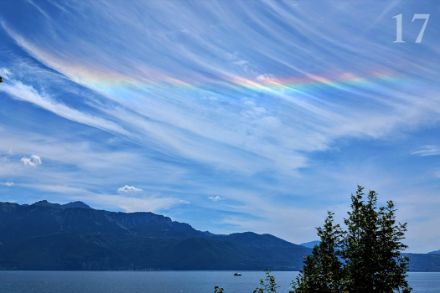 Un arco circumzenitale, visto il 18 giugno 2024 sul lago Lemano. 
