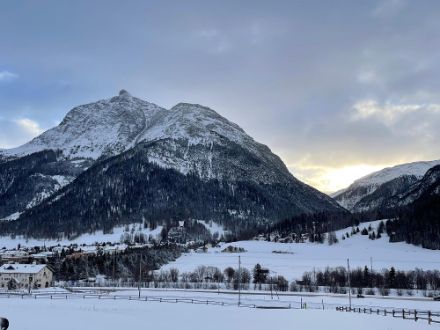 In Engadina c'è invece stata qualche ora di sole, come qui a La Punt-Chamues-ch.