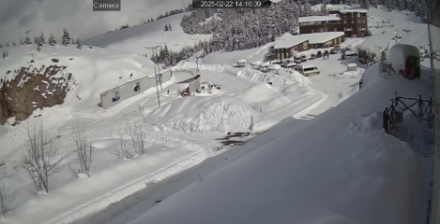 Molta neve fresca il 22.02.2025 a Kabadüz, Turchia settentrionale.