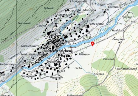 La stazione meteorologica di Blatten (indicata in rosso) si trovava al margine orientale del villaggio, vicino al fiume Lonza.
