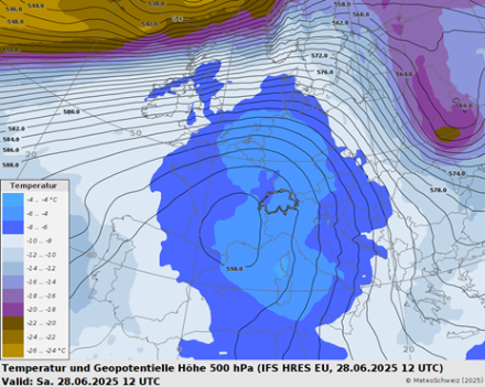 Figura 1: Altitudine del geopotenziale e temperatura a 500 hPa sabato 28 giugno 2025. Un robusto anticiclone sull’Europa occidentale determina condizioni di forte subsidenza sull’insieme della regione alpina causando condizioni canicolari alle basse quote sia a sud che a nord delle Alpi.