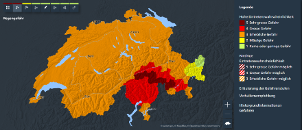 Mappa delle allerte meteorologiche di mercoledì pomeriggio. Per gran parte della Svizzera è stata emessa un'allerta pioggia di livello 3. Sul versante sud delle Alpi e in alcune zone della Svizzera centrale sono in vigore allerte di livello 4 e 5.