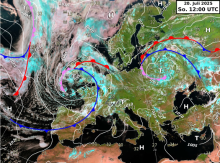 Fig. 1. Carta meteorologica al suolo, situazione alle 12 UTC del 20 luglio 2025. È ben visibile il fronte freddo legato alla depressione centrata sul Regno Unito che si sta avvicinando alle Alpi da ovest.