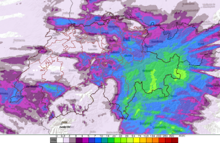 Accumulo di precipitazioni in 24 ore, dalle 16.00 del 2.11.2025 alla medesima ora di oggi. Stima in base ai rilevamenti dei radar meteorologici combinati con le misurazioni delle precipitazioni al suolo (algoritmo CombiPrecip).
