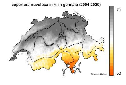  	Carte della Svizzera con indicazioni sul valore medio del grado di copertura nuvolosa codificate a colori.
