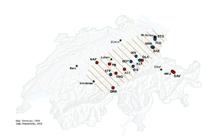 Carta della Svizzera in cui le regioni interessate dall’evento sono indicate con un tratteggio, mentre le stazioni utilizzate per l’analisi dell’evento e alcune città svizzere sono indicate con punti.