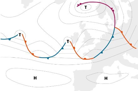 Carta meteorologica semplificata dell’Europa con le isobare (linee che congiungono luoghi con uguale pressione) e i fronti.