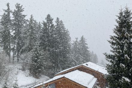 Nevicata a Crans-Montana questa mattina. Fonte: Segnalazioni App MeteoSvizzera