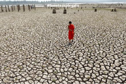 Bacino artificiale in Tailandia nel 2016, evaporato per la prima volta evaporato in oltre 20 anni di esistenza a causa della siccità e delle temperature portate da El Niño. Fonte: RSINews-keystone.