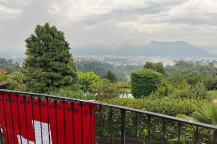 Mattina del 1° agosto nuvolosa a Castel San Pietro. Fonte: Osservazioni meteo - App MeteoSvizzera