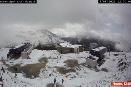 Prima neve d’agosto al Guetsch, webcam SkiArena Andermatt-Sedrun-Diesentis