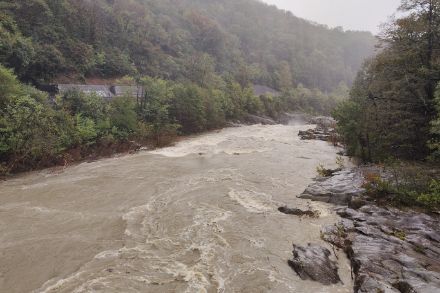 Fiume Maggia verso l’orrido di Ponte Brolla nella giornata di venerdì 20 ottobre 2023