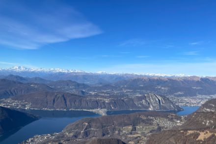 Uno sguardo verso le Alpi ripreso dal Monte Generoso (M. Gaia).