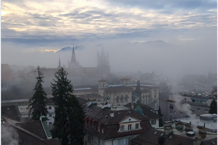 La cattedrale di Losanna avvolta dalla nebbia alle 7.40 di oggi, venerdì 2.2.2024. Fonte: Crowdsourcing@MeteoSvizzera