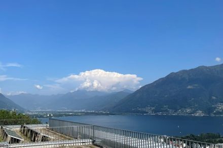 Temporale sulle Alpi Orobie, visto da Locarno-Monti alle 16:45