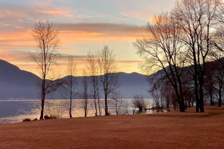 Tramonto sul Lago Maggiore il 4 febbraio 2024. Foto: L. Panziera.