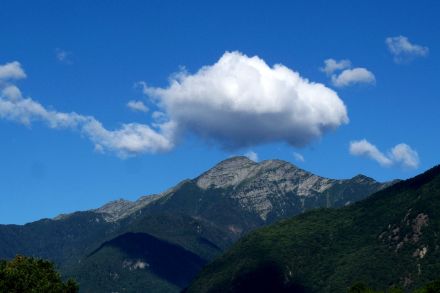 Nube sopra il Monte Gaggio. 